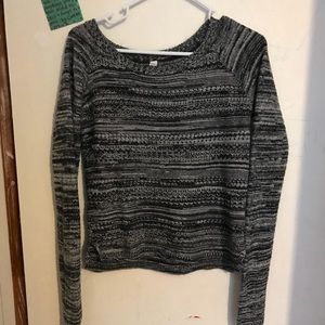 Black/white/gray knit sweater